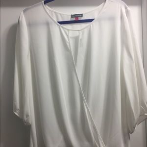 COPY - Beautiful flowy white Blouse, Vince Camuto